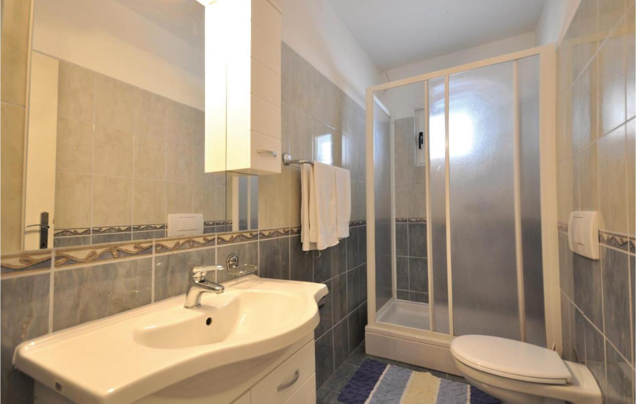 Lovely Apartment In Makarska With Kitchen 外观 照片